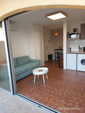 Studio avec accès direct sur le port de Gruissan